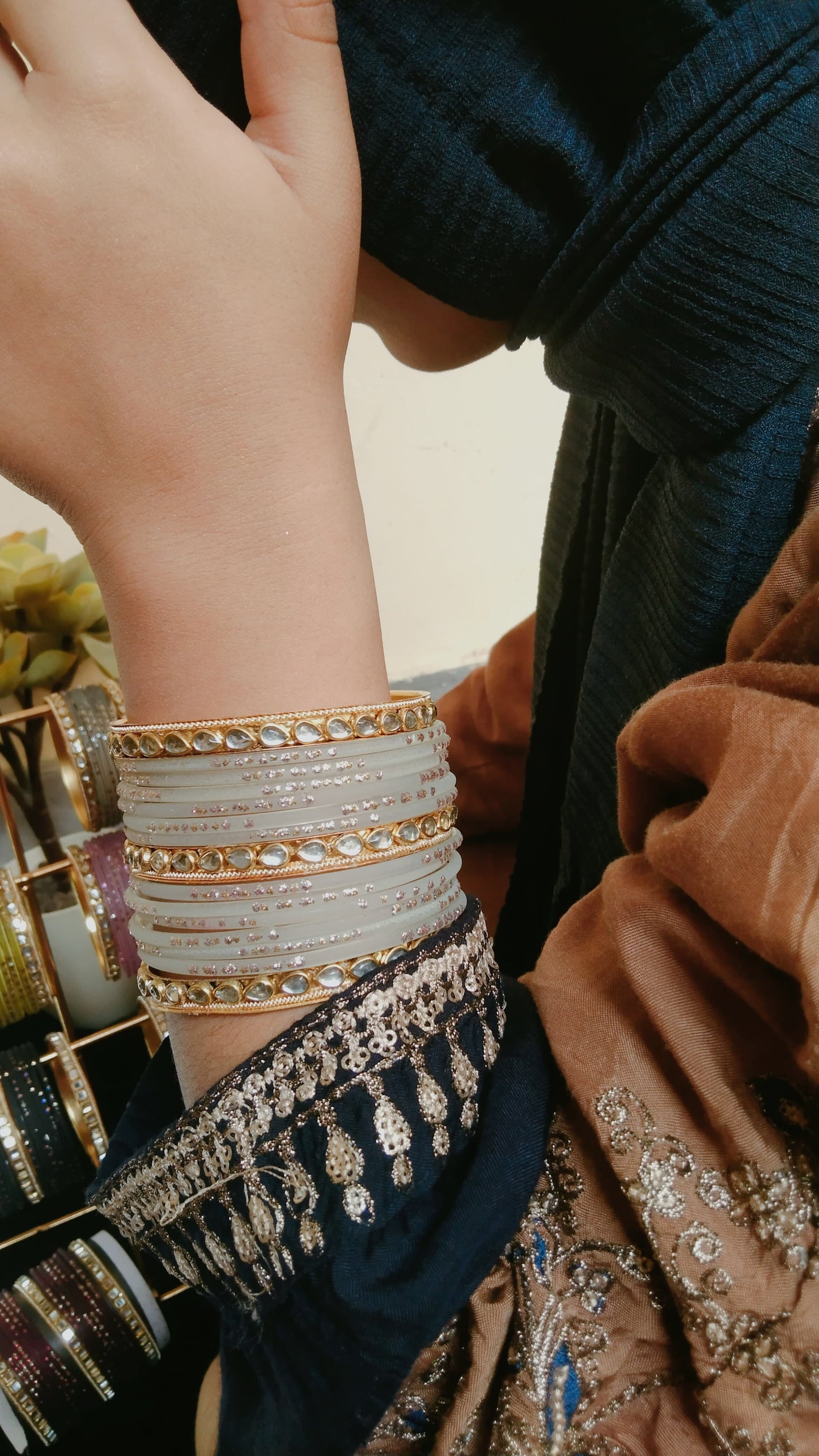 Festive Kundan Bangles – Elegant Traditional Choori for Eid & Weddings IR246